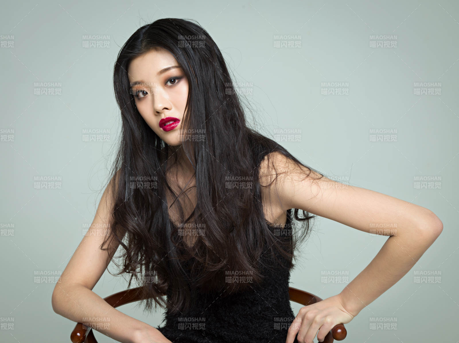 时尚彩妆女性妆面人像图片