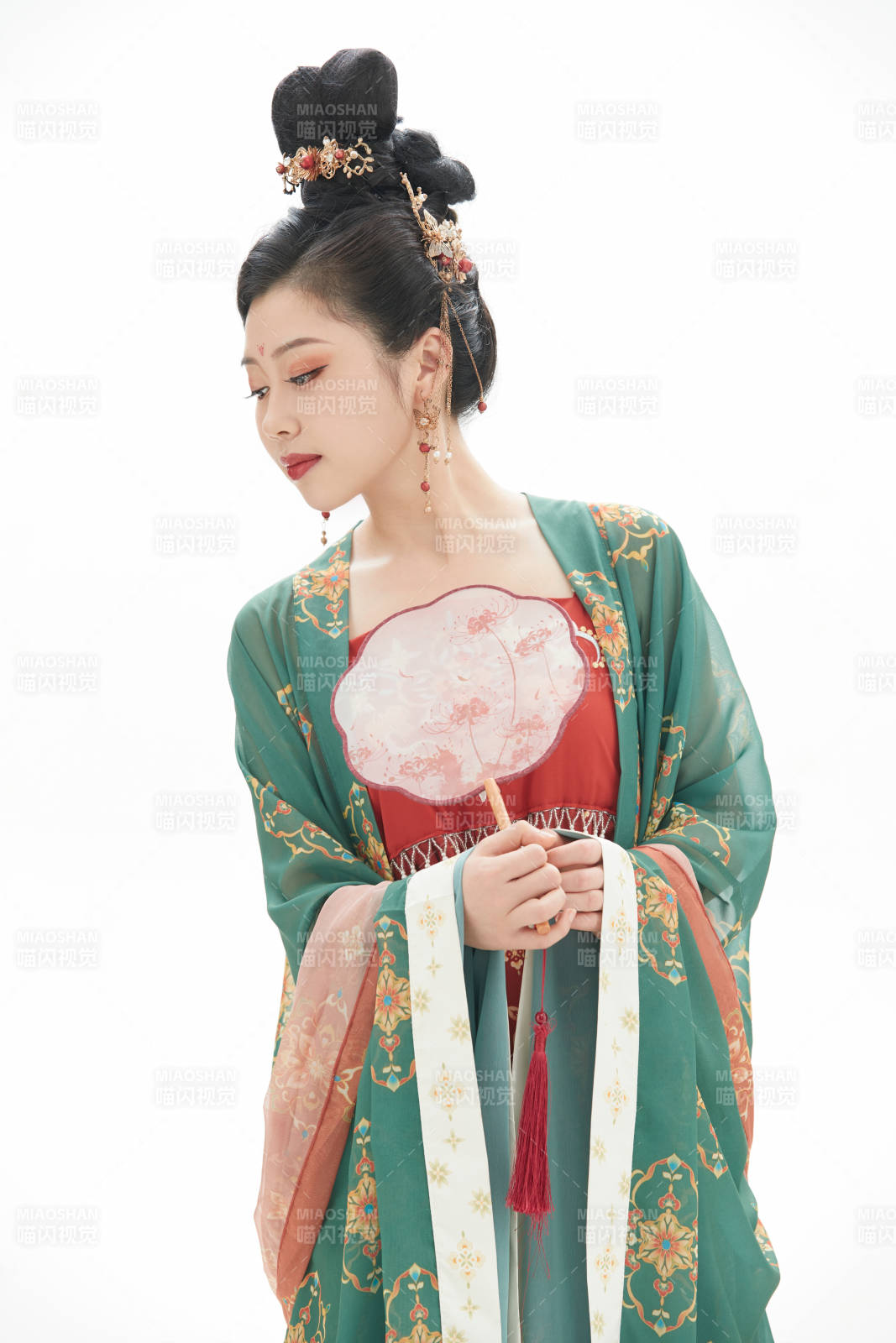 大唐风韵女性古装造型图片