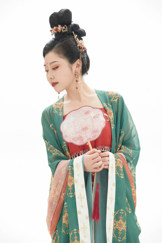 大唐风韵女性古装造型图片