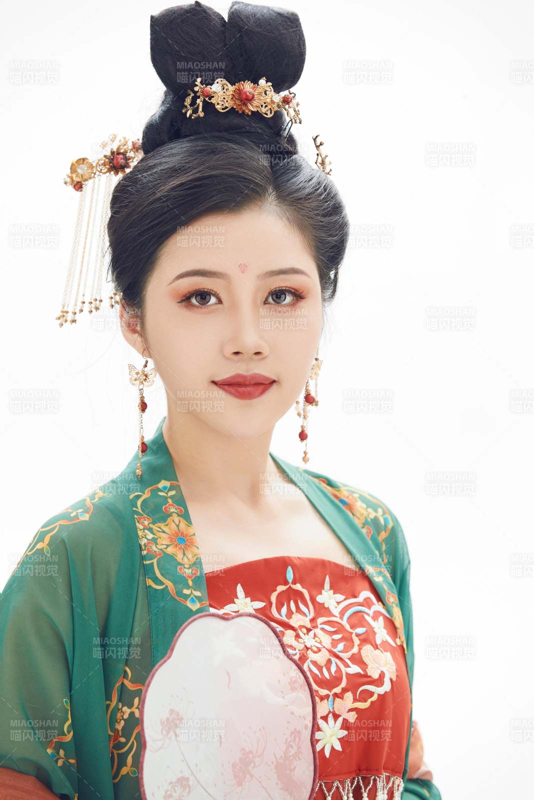 大唐风韵女性古装造型图片