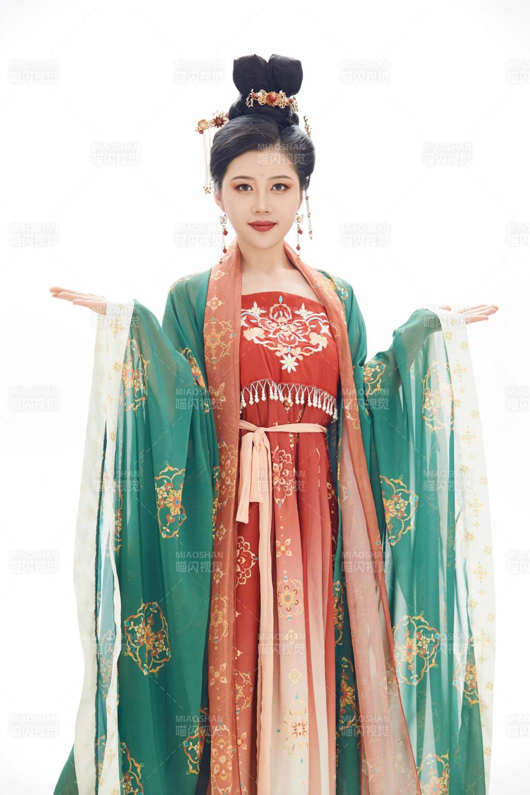 大唐风韵女性古装造型图片