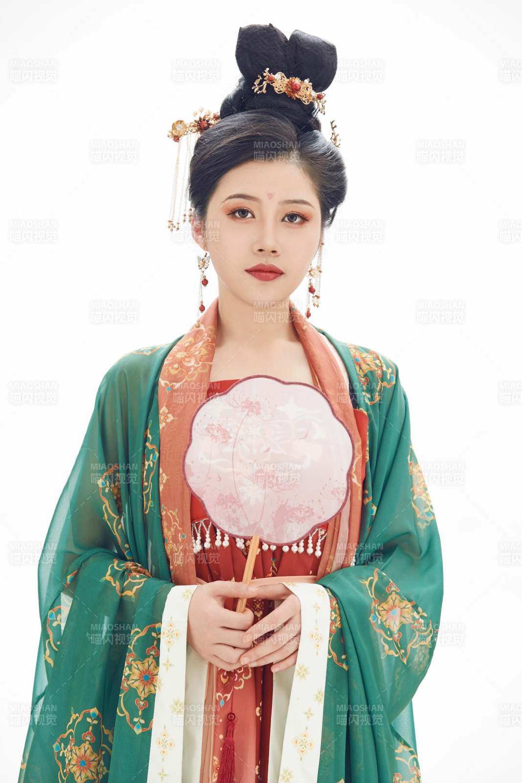 大唐风韵女性古装造型图片