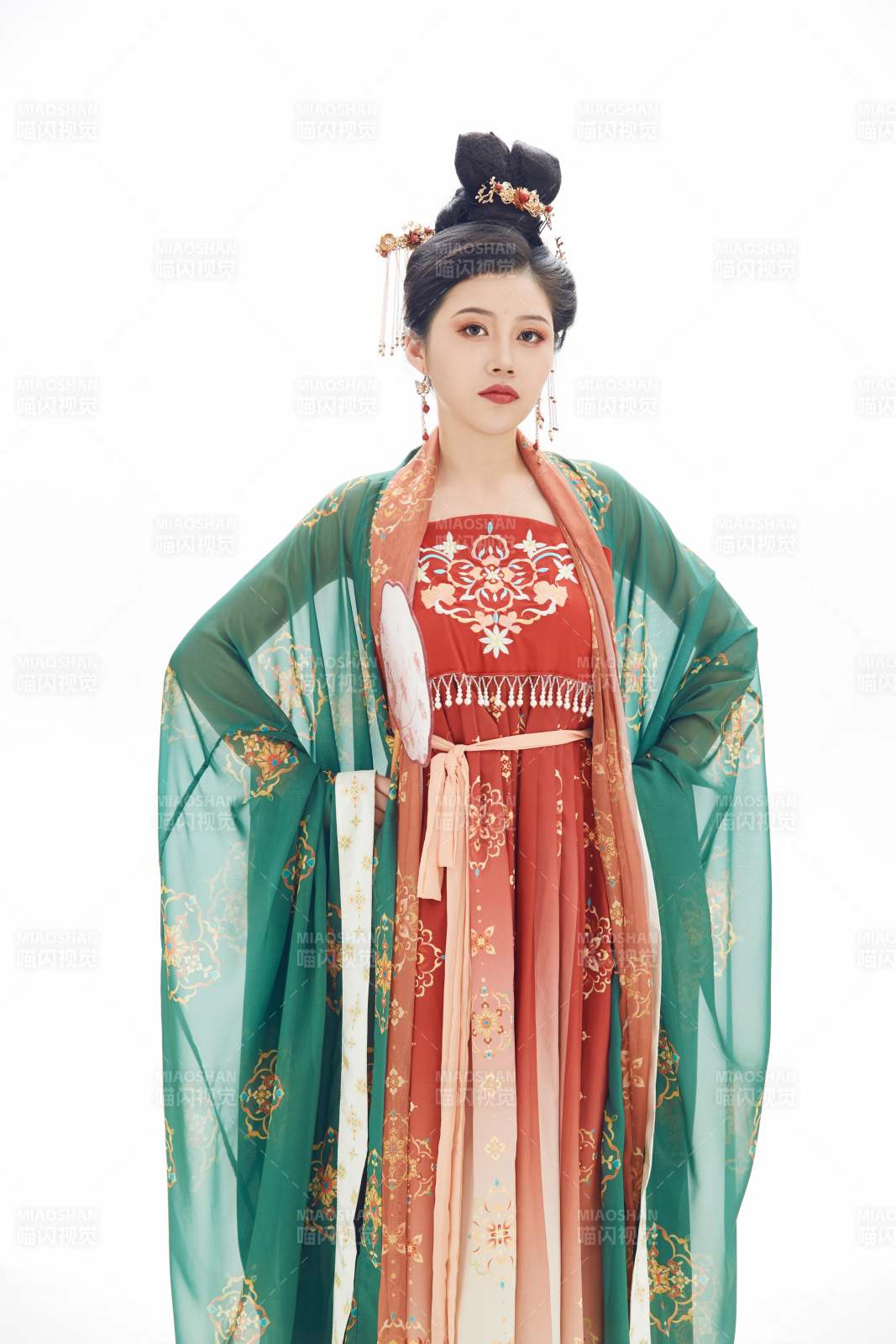 大唐风韵女性古装造型图片