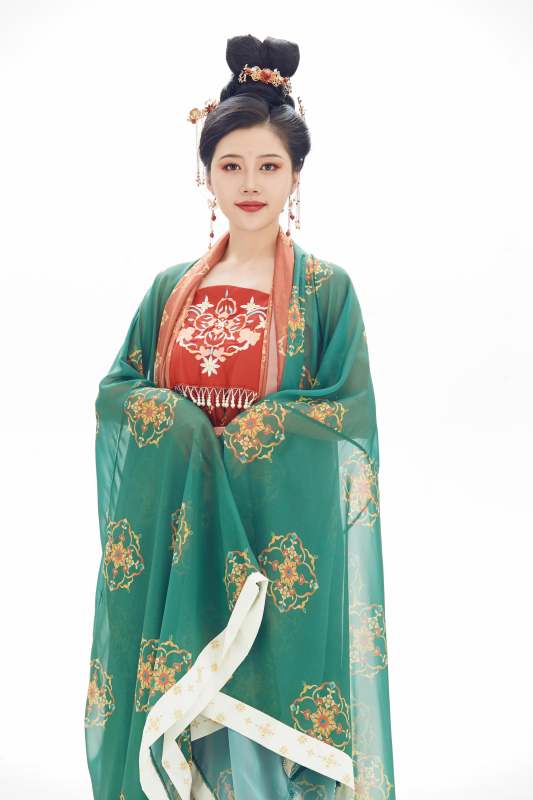 大唐风韵女性古装造型图片
