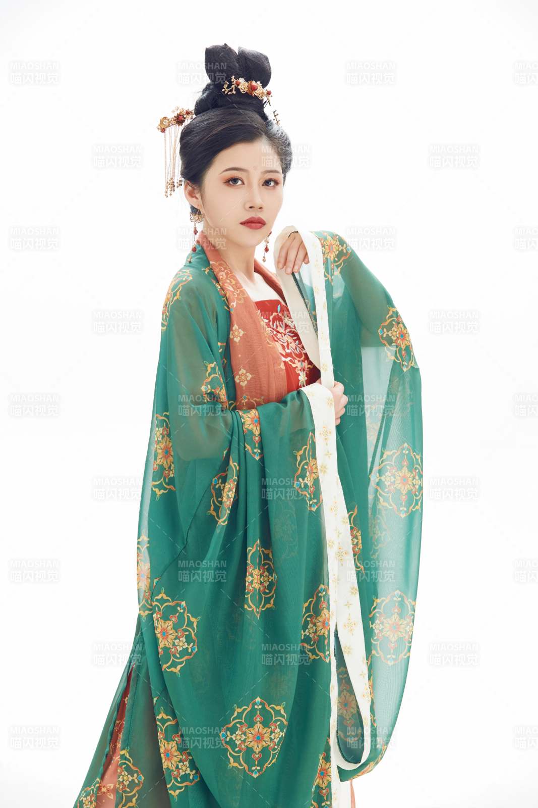 大唐风韵女性古装造型图片