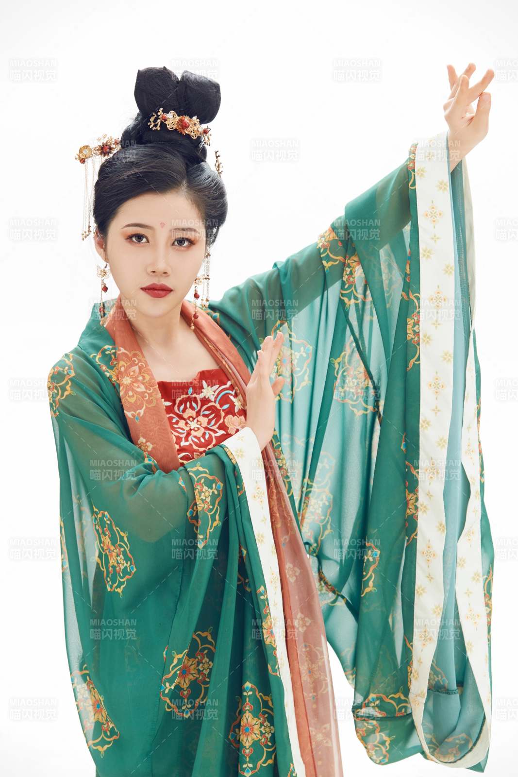 大唐风韵女性古装造型图片