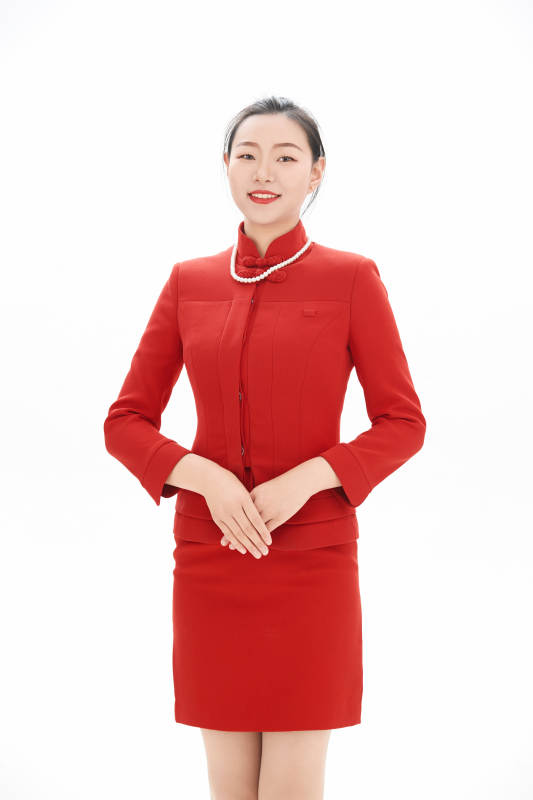 白色背景下的酒店女性高级服务员图片