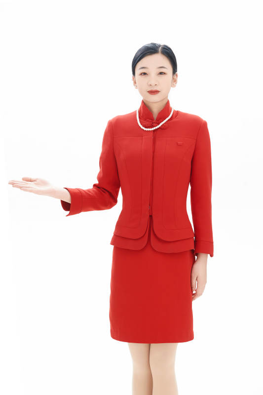 白色背景下的酒店女性高级服务员图片