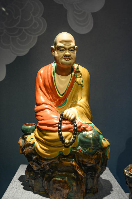 景德镇陶瓷博物馆罗汉瓷雕图片