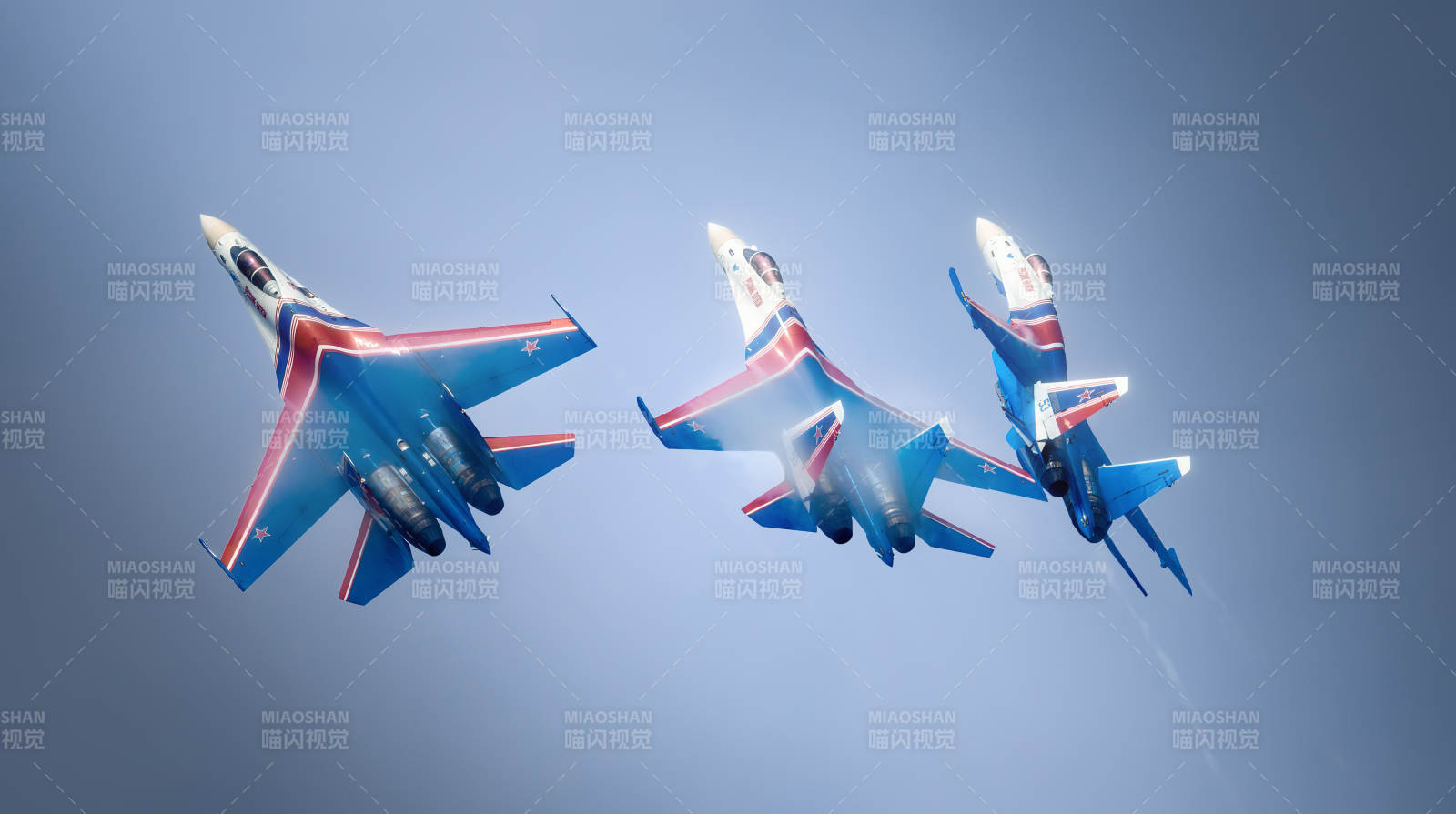 三机编队飞行图片