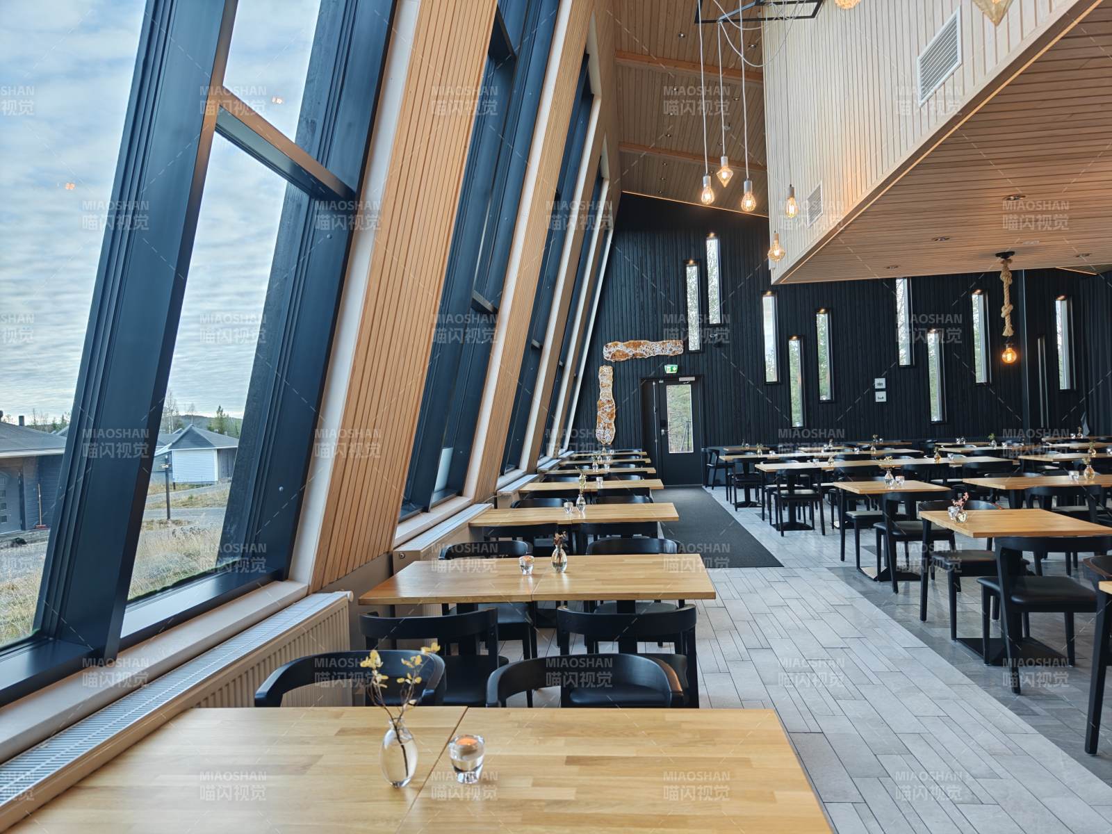 现代餐厅窗景图片