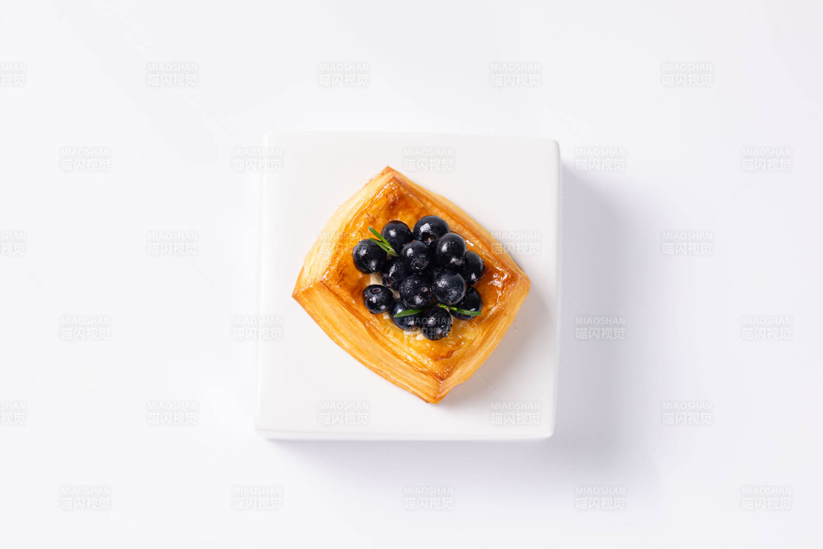 蓝莓塔点心图片