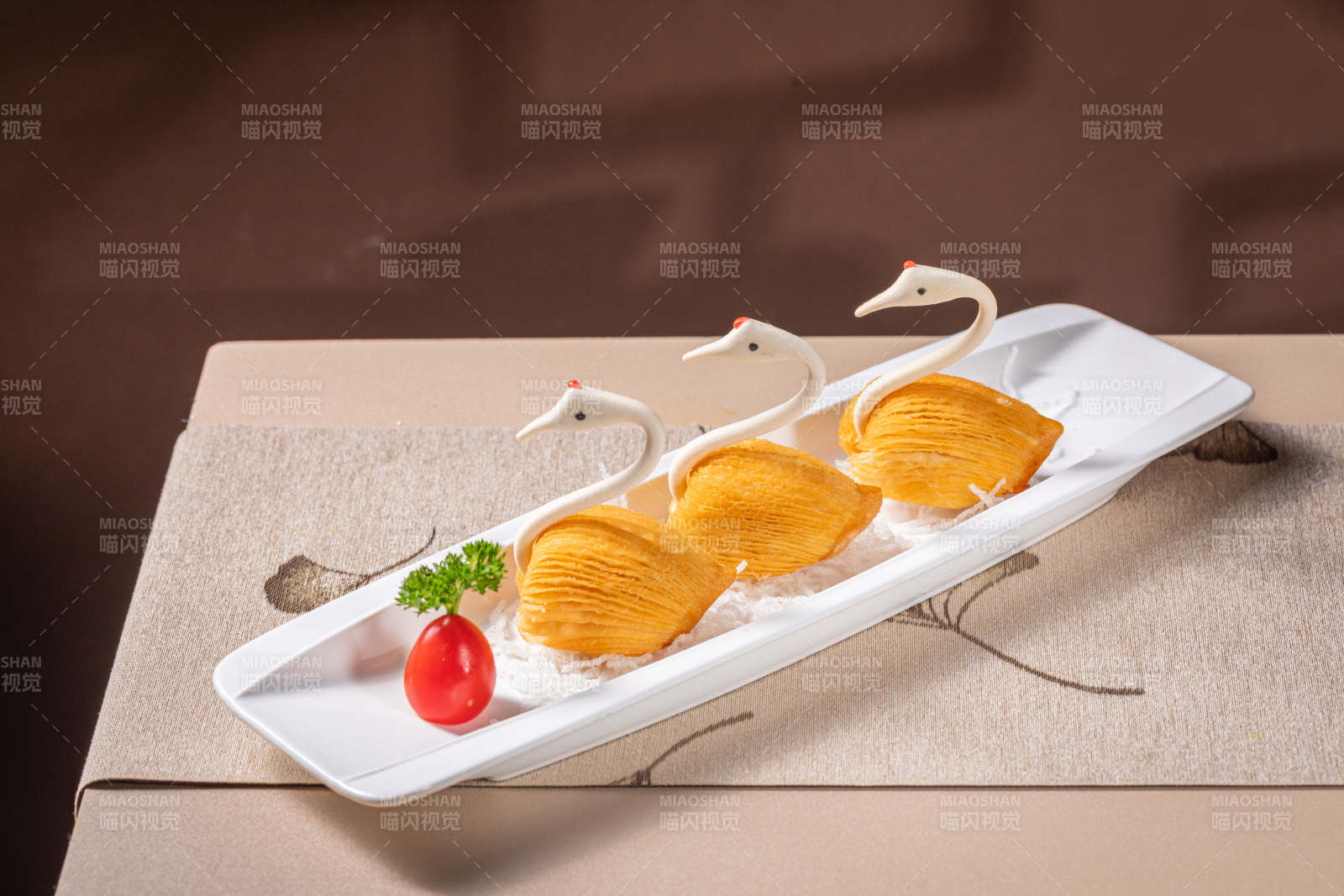 天鹅酥点心图片