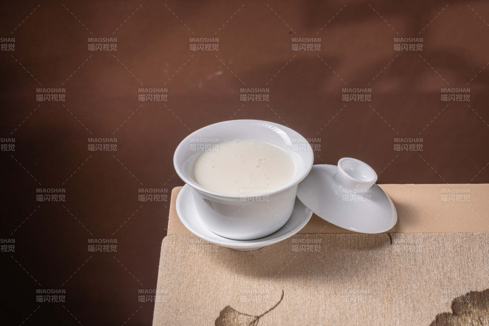 茶香四溢 静享片刻图片