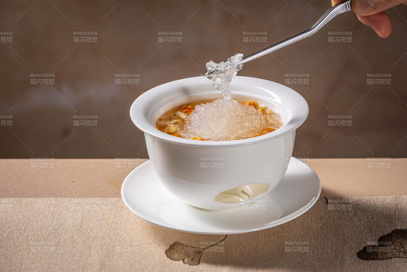 冰糖炖雪蛤图片