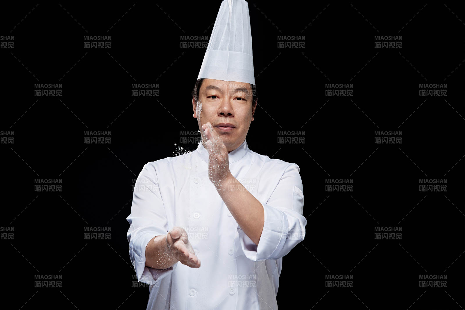 星级酒店面点厨师人物形象展示图片