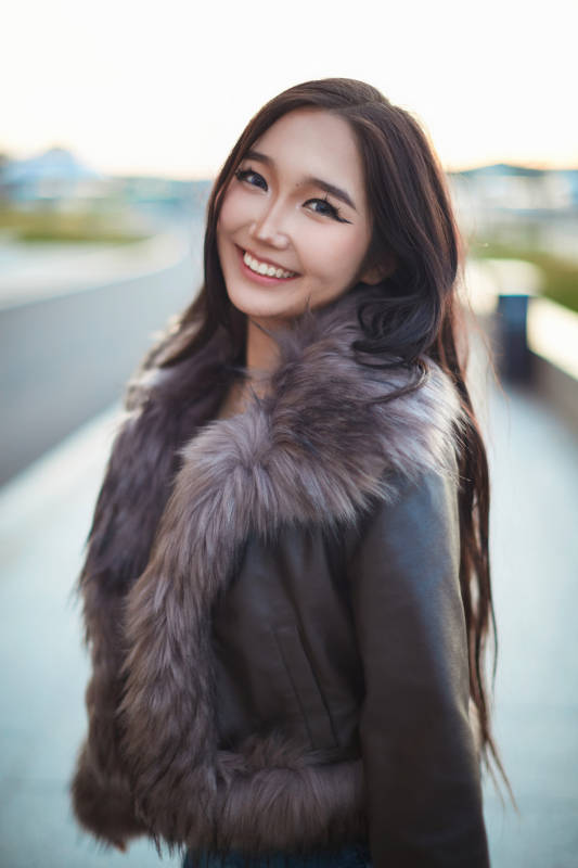 那达慕大会上表演的蒙古族传统舞蹈图片