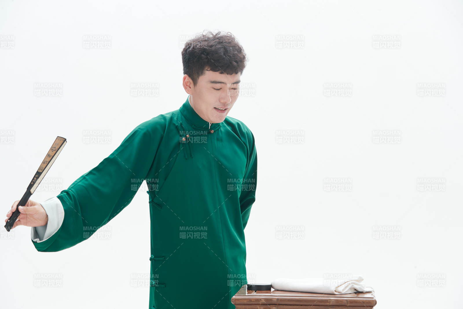 中国传统曲艺相说书人演艺术形象图片