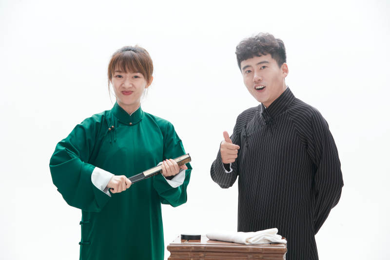 中国传统曲艺对口相声表演艺术形象图片