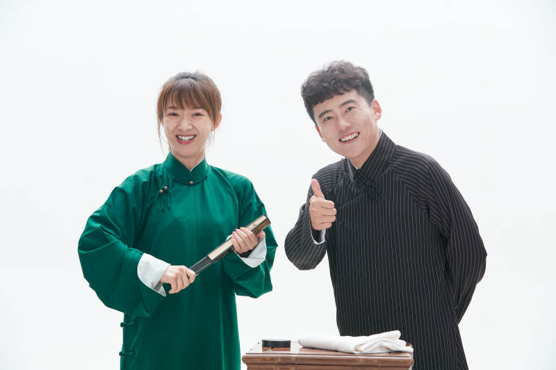 中国传统曲艺对口相声表演艺术形象图片