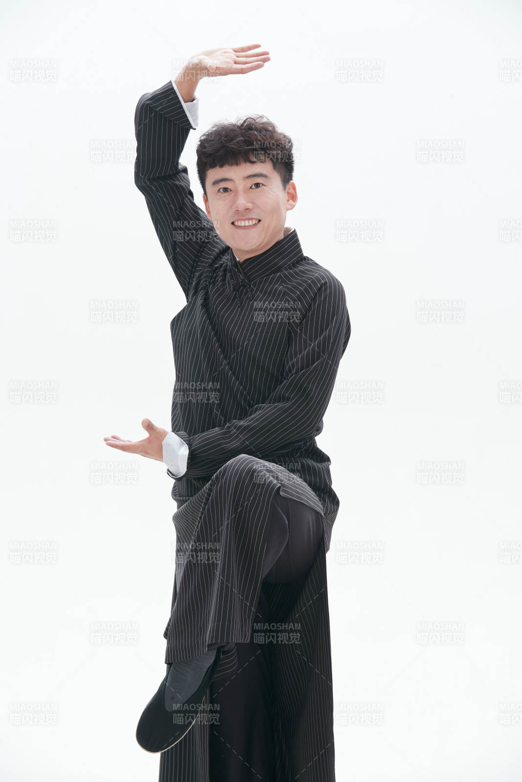 中国传统曲艺相声表演艺术形象图片