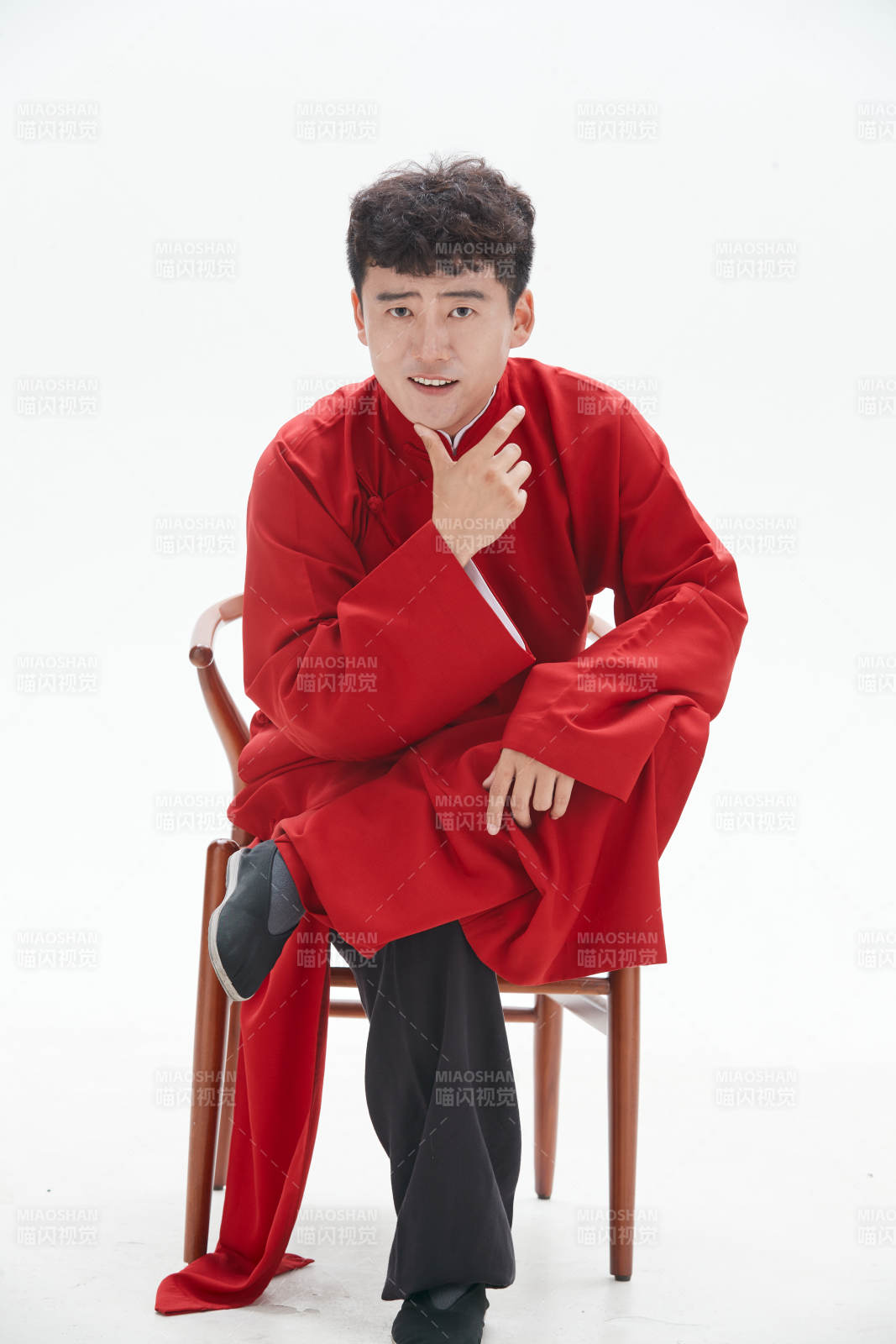 中国传统曲艺相声表演艺人形象图片