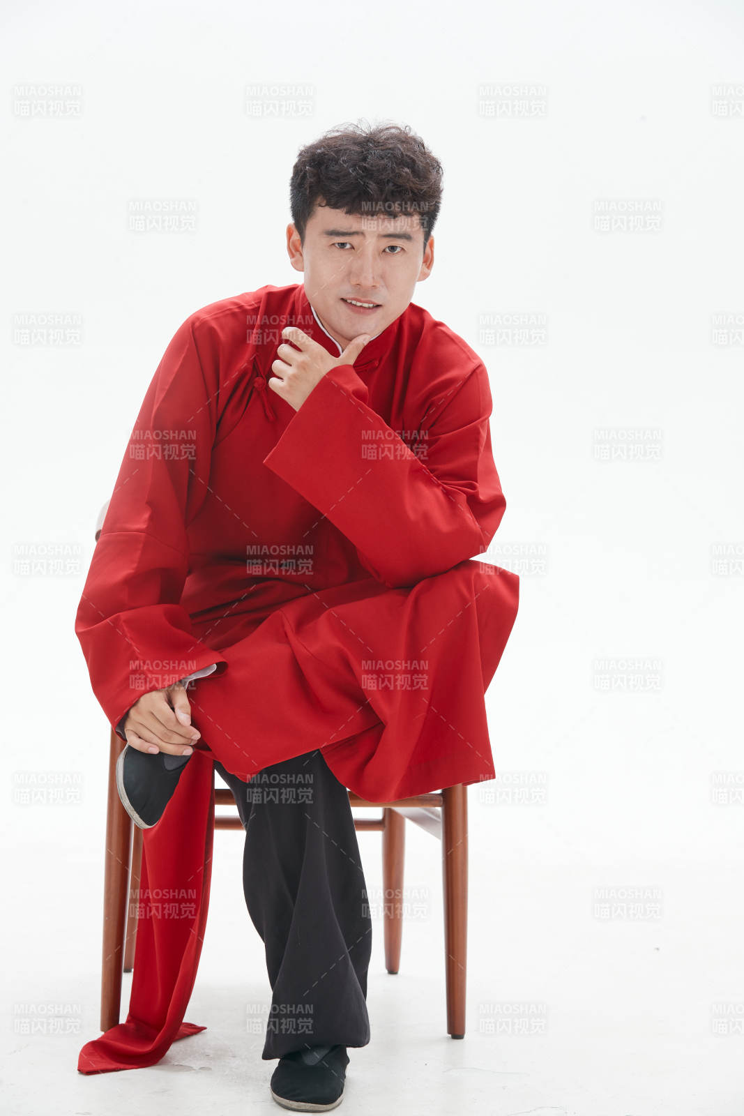 中国传统曲艺相声表演艺人形象图片