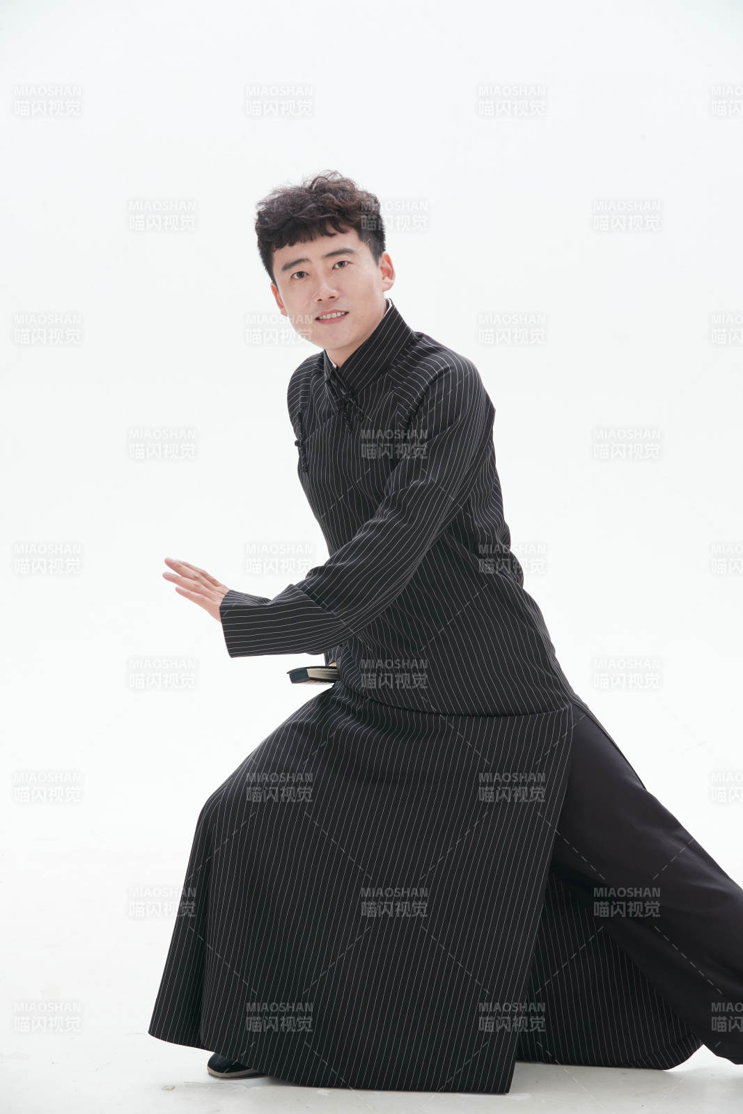 中国传统曲艺相声表演艺术形象图片