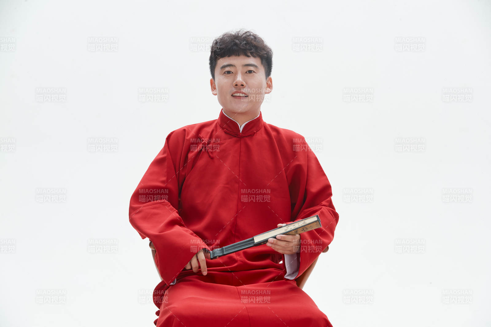 中国传统曲艺相声表演艺人形象图片