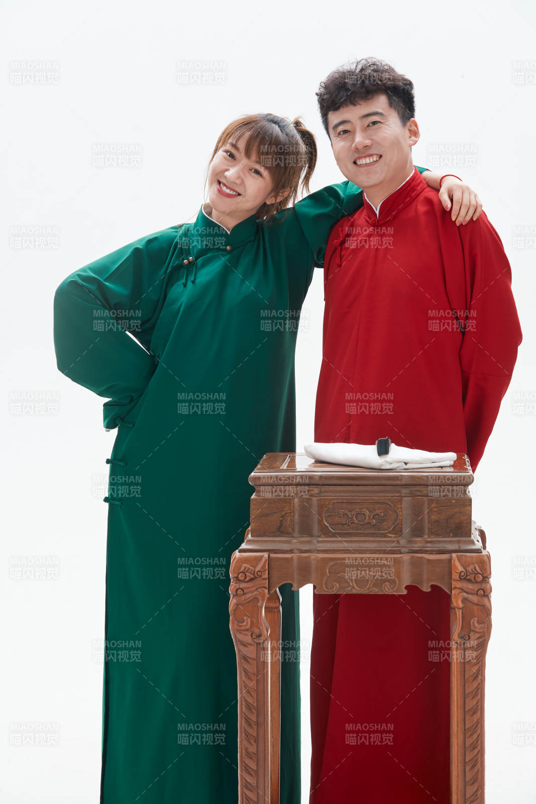 中国传统曲艺对口相声表演艺术形象图片