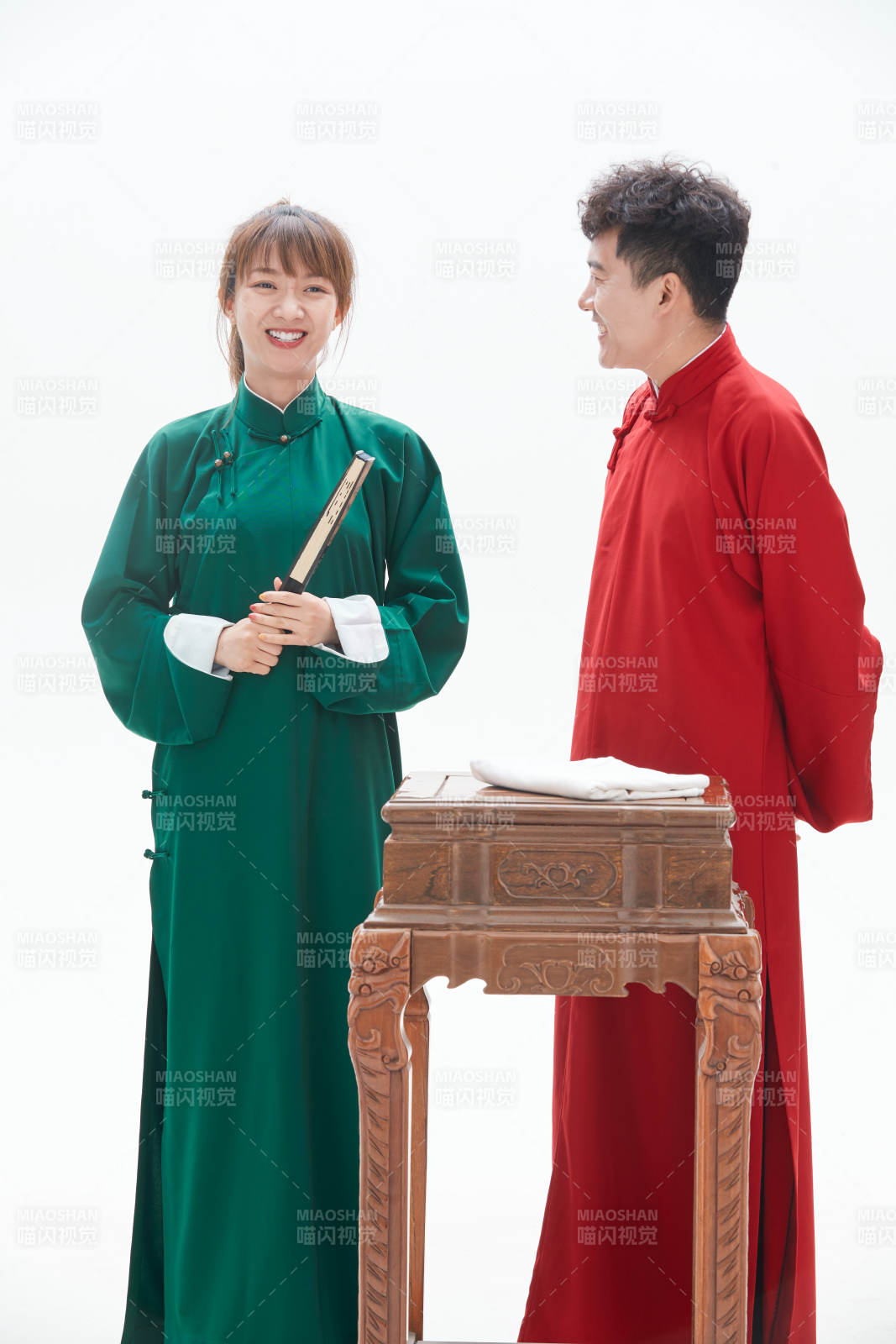 中国传统曲艺对口相声表演艺术形象图片