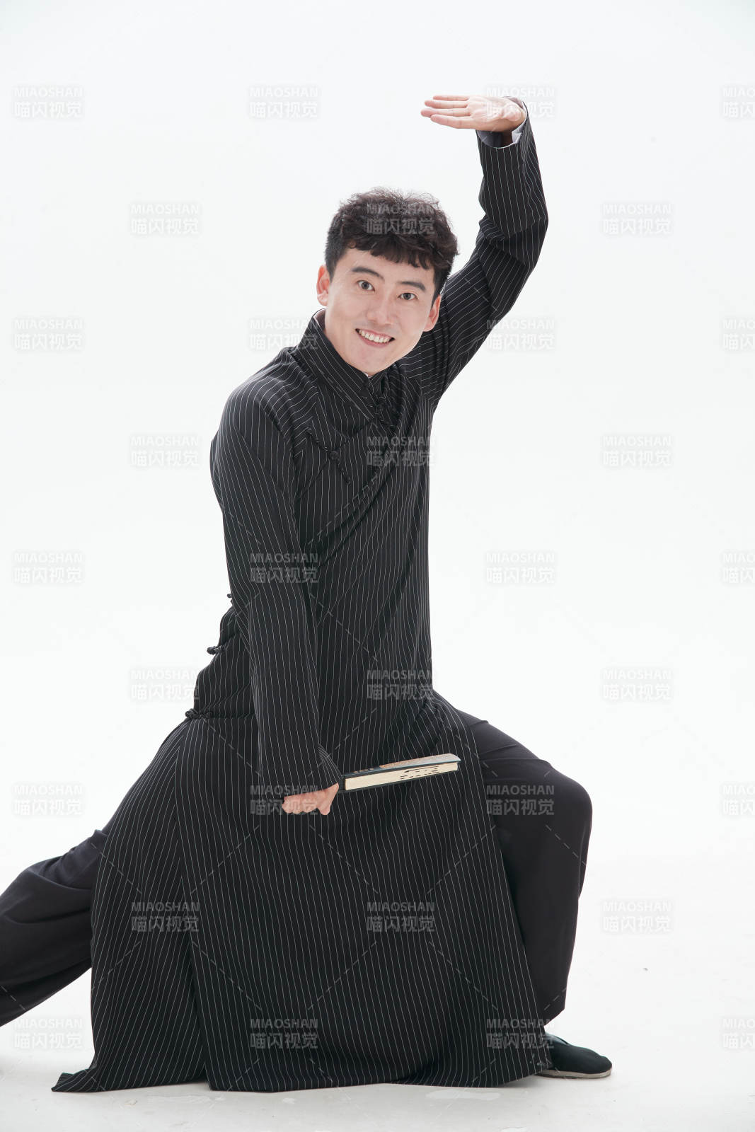 中国传统曲艺相声表演艺术形象图片