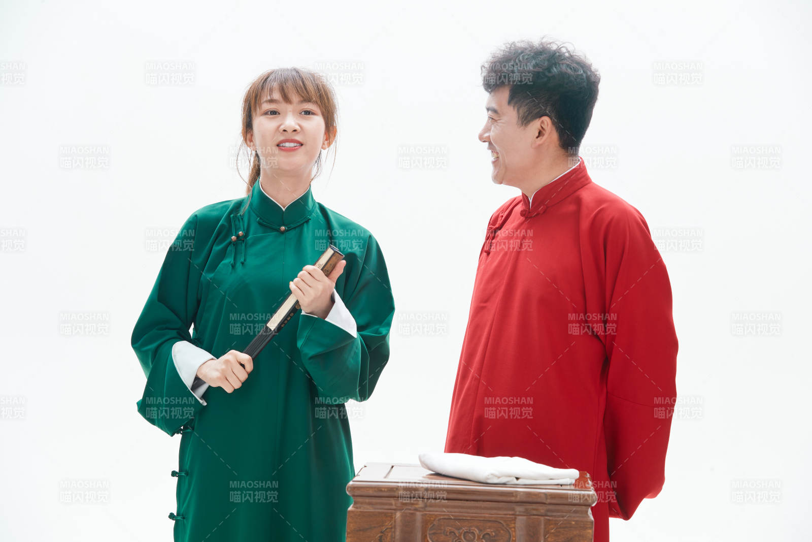 中国传统曲艺对口相声表演艺术形象图片