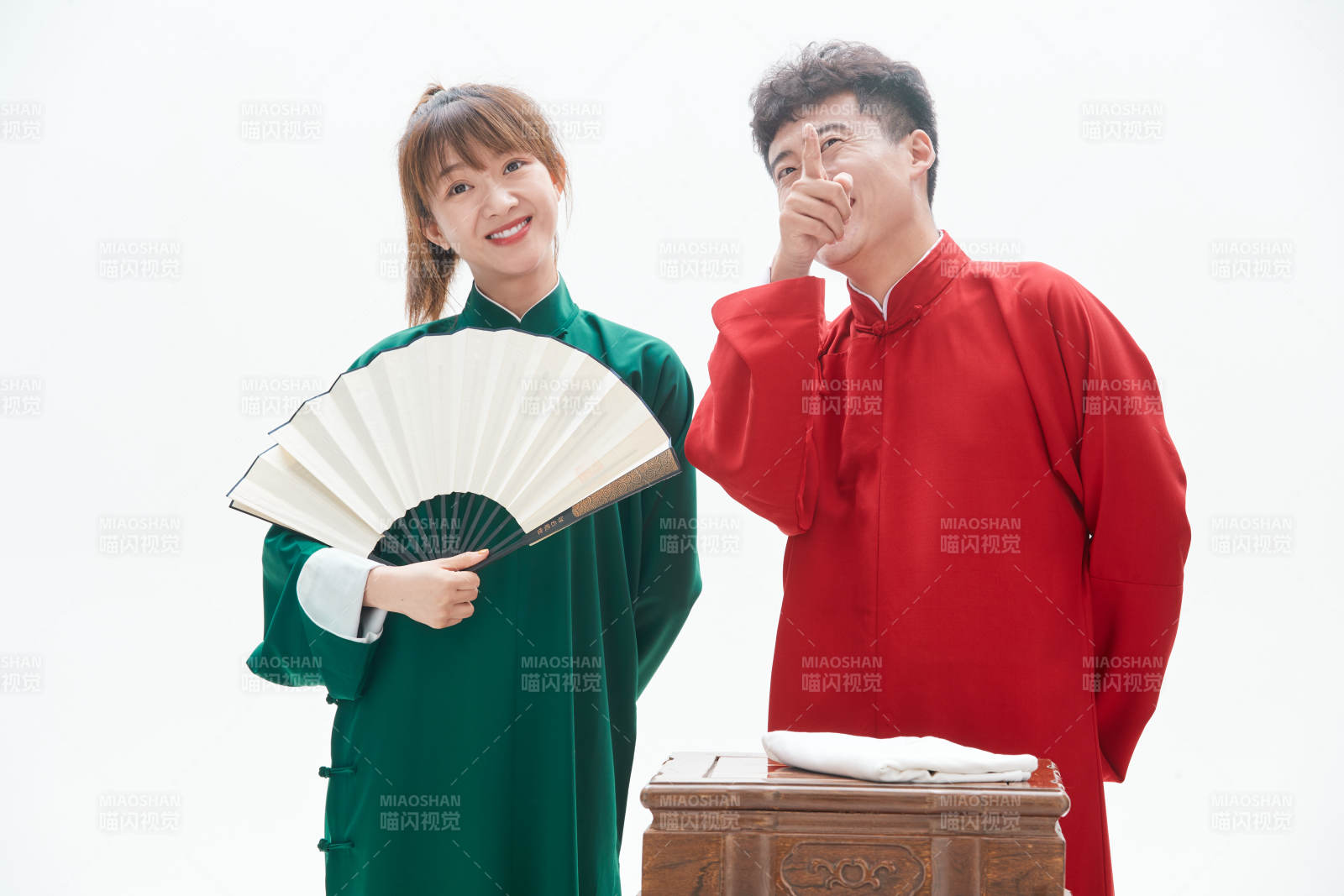 中国传统曲艺对口相声表演艺术形象图片