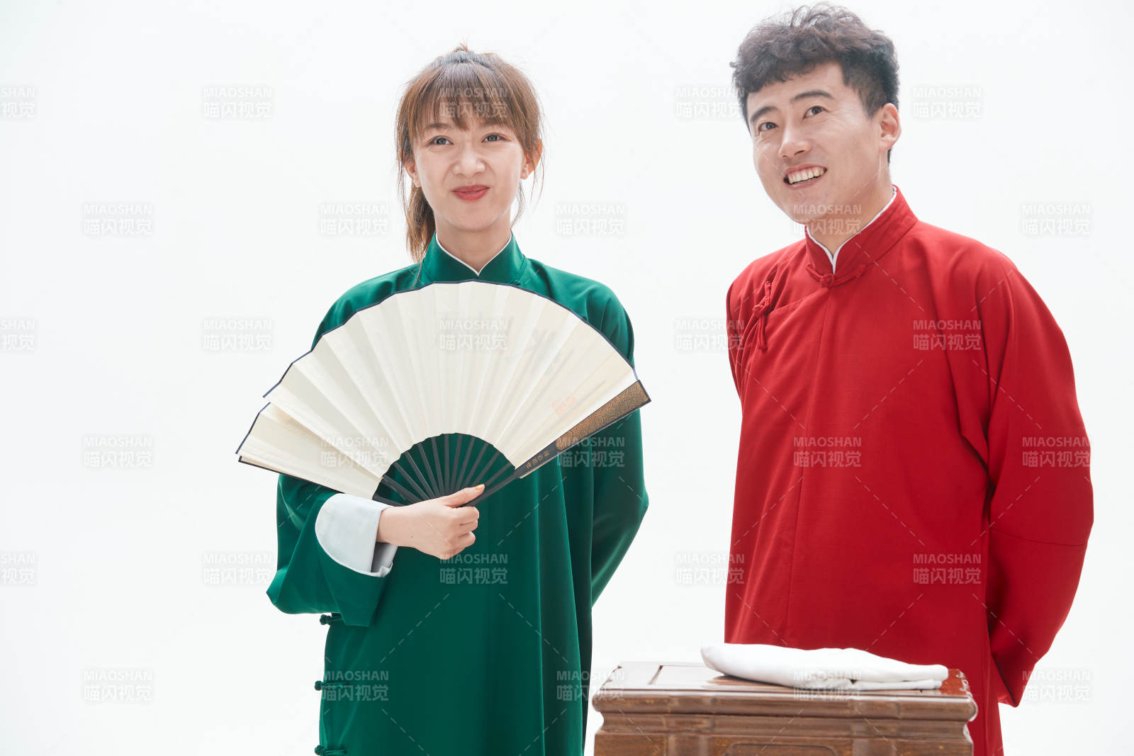 中国传统曲艺对口相声表演艺术形象图片