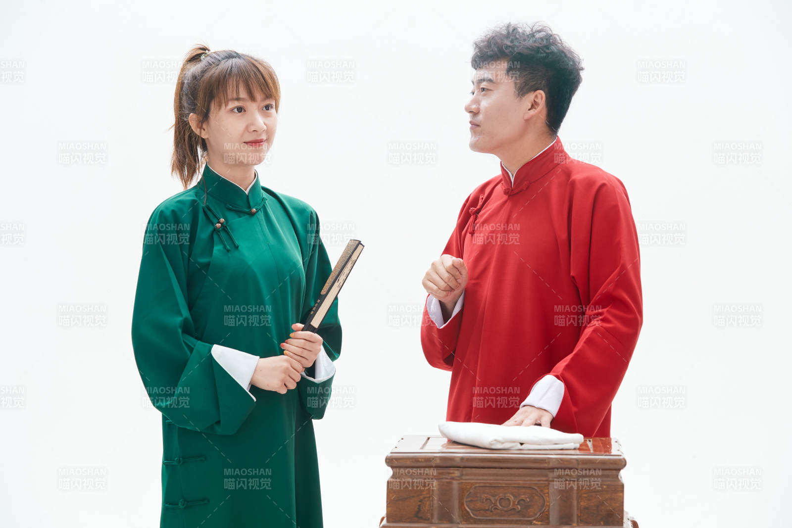 中国传统曲艺对口相声表演艺术形象图片