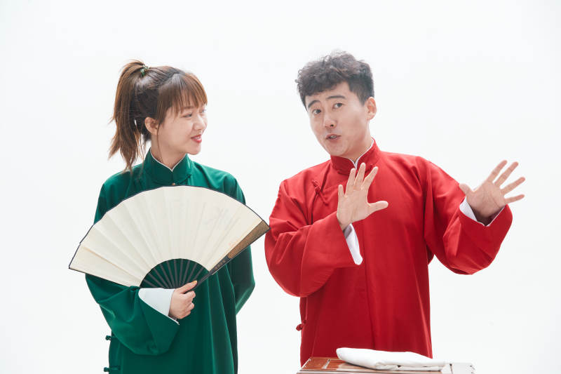 中国传统曲艺对口相声表演艺术形象图片