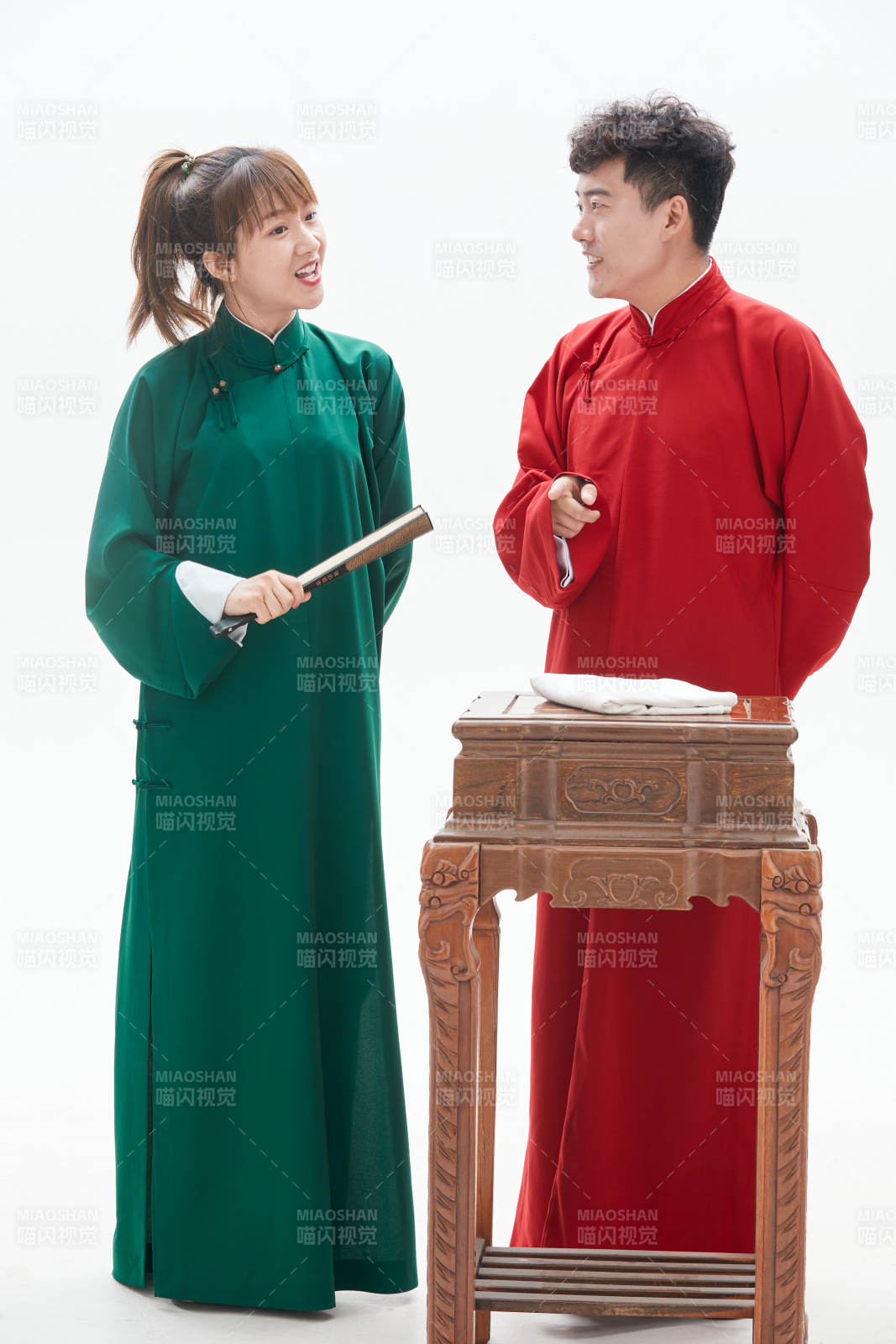 中国传统曲艺对口相声表演艺术形象图片