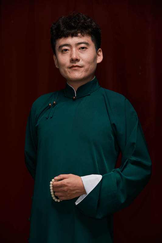 中国传统曲艺相声表演艺人形象图片
