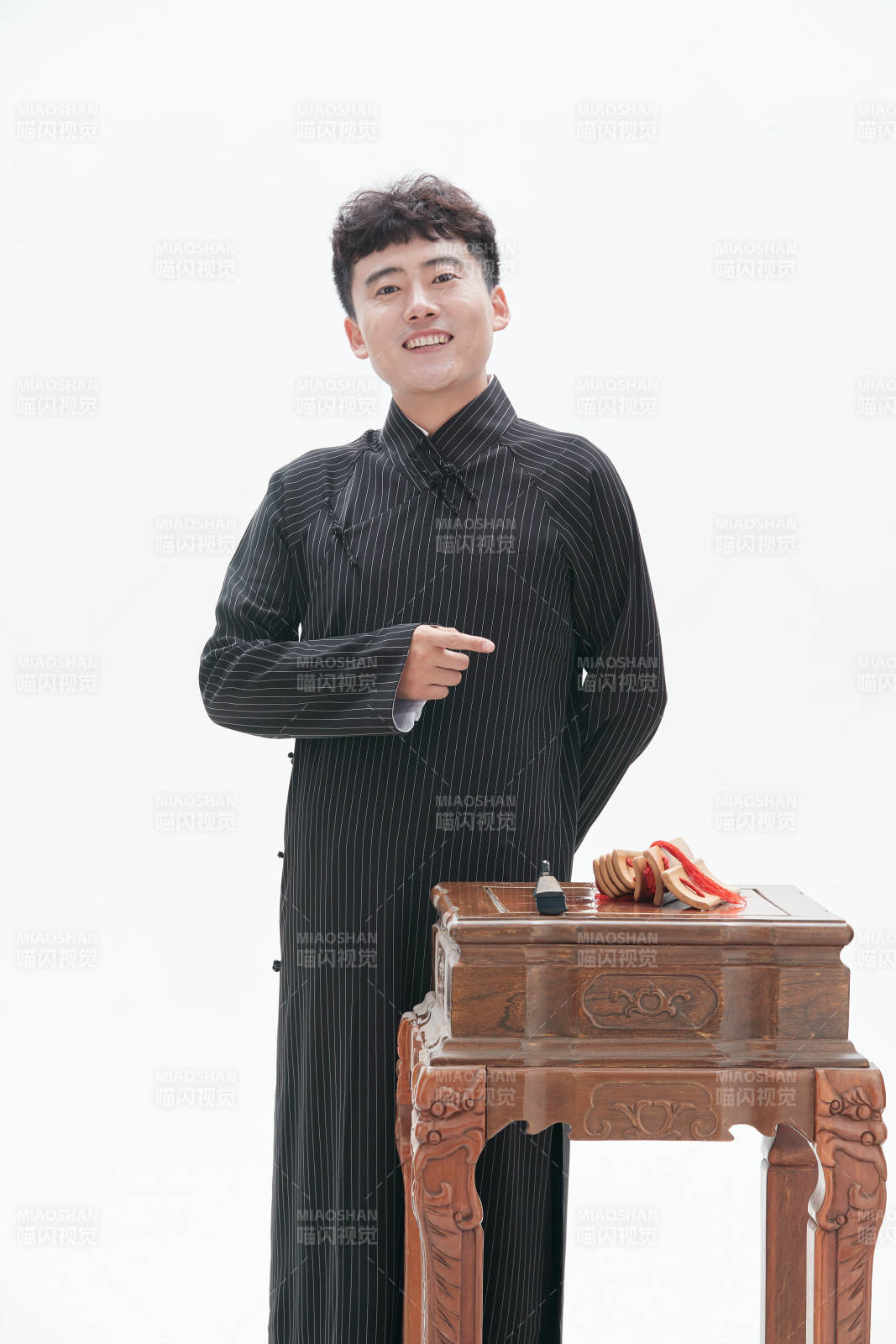 中国传统曲艺相声表演艺术形象图片