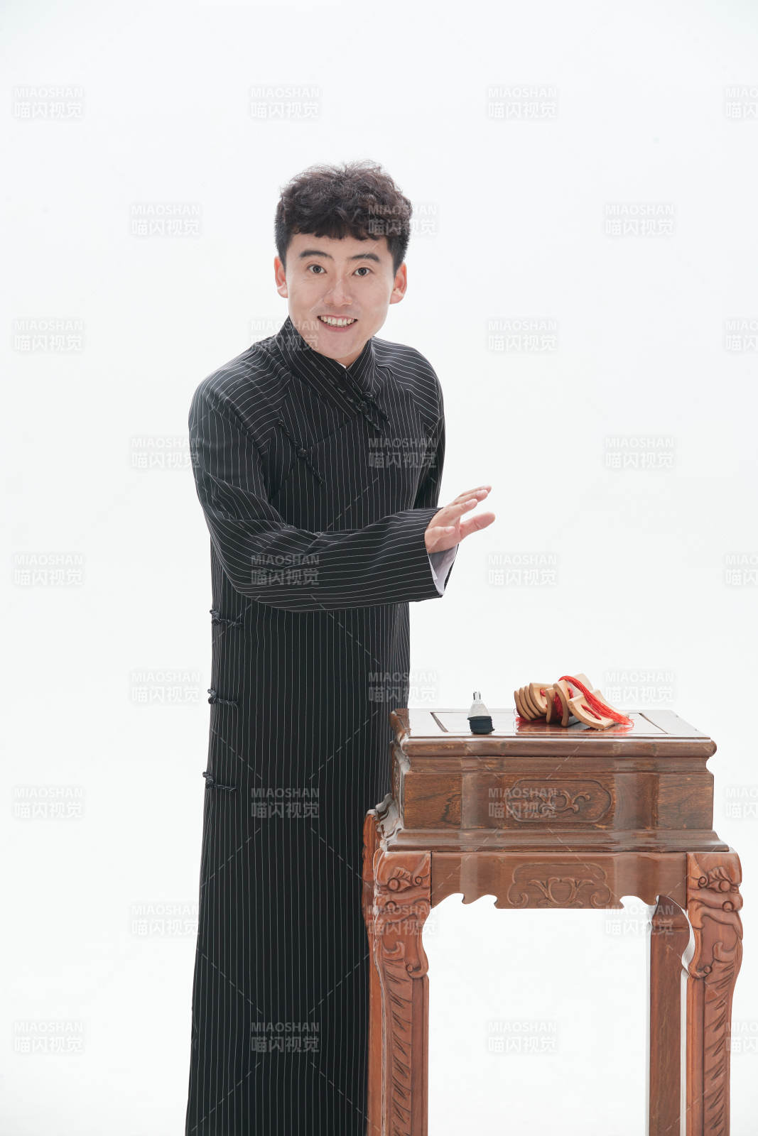 中国传统曲艺相声表演艺术形象图片