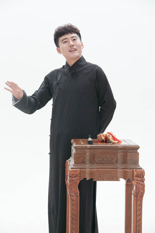 中国传统曲艺相声表演艺术形象图片
