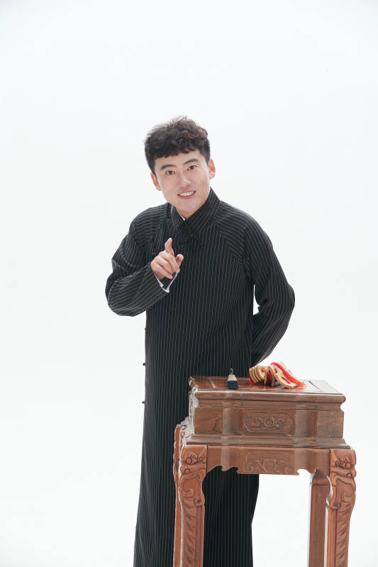 中国传统曲艺相声表演艺术形象图片