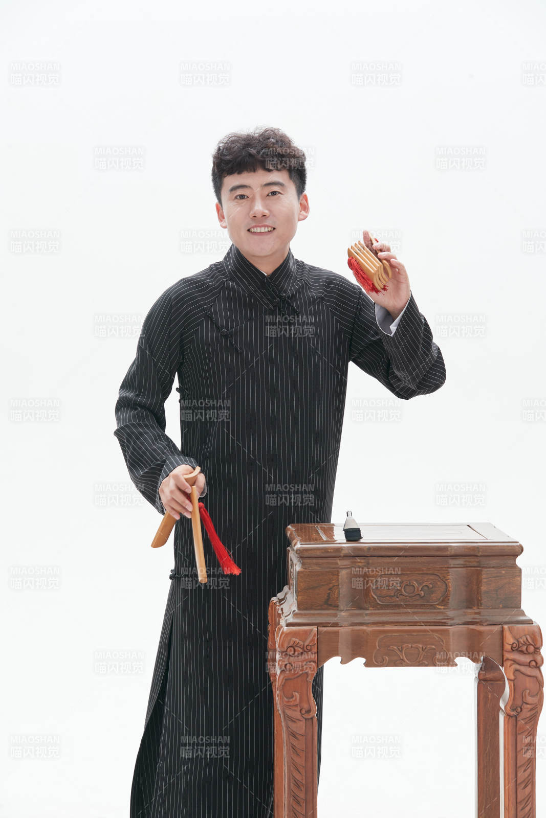 中国传统曲艺相声表演艺术形象图片