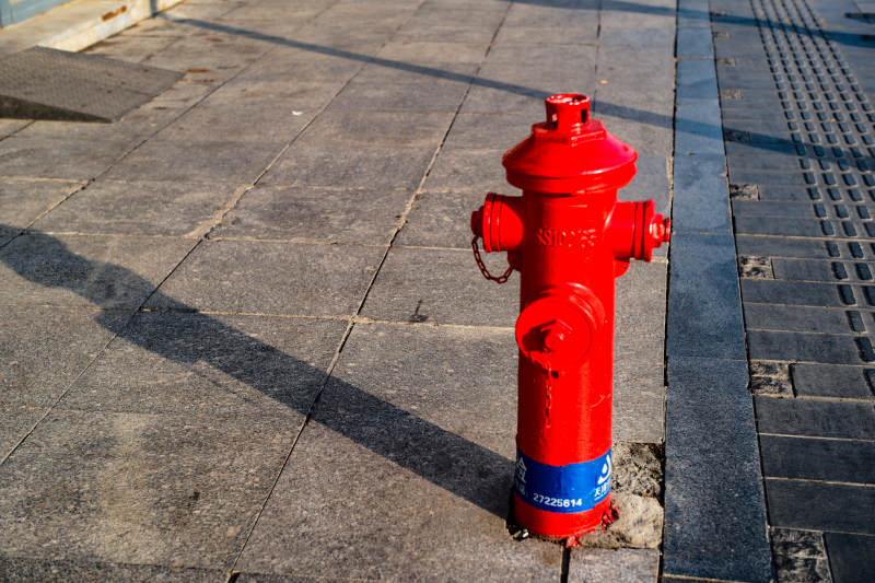 红色消防栓图片