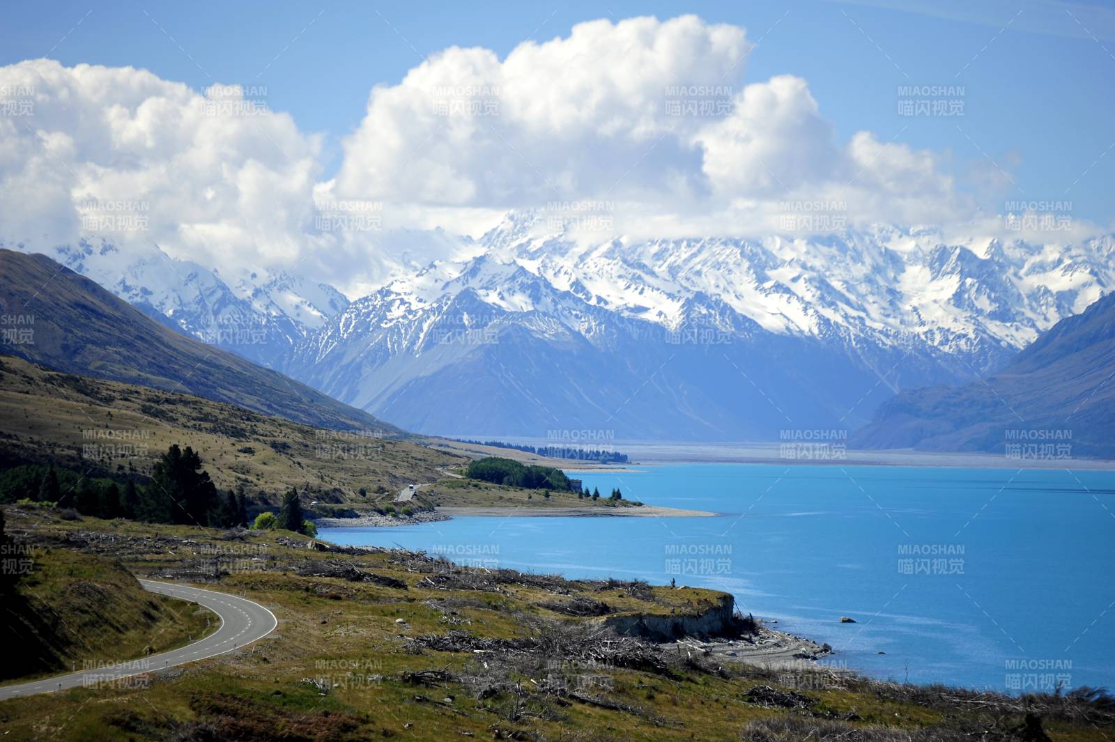 新西兰 雪山湖畔风光图片