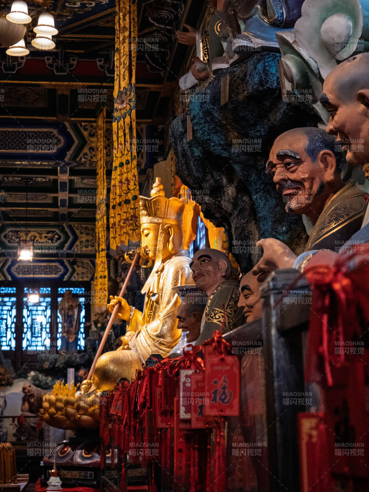 重庆罗汉寺与神像共辉图片