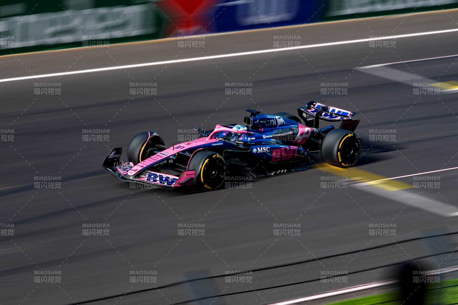 赛车 Alpine疾驰赛道图片