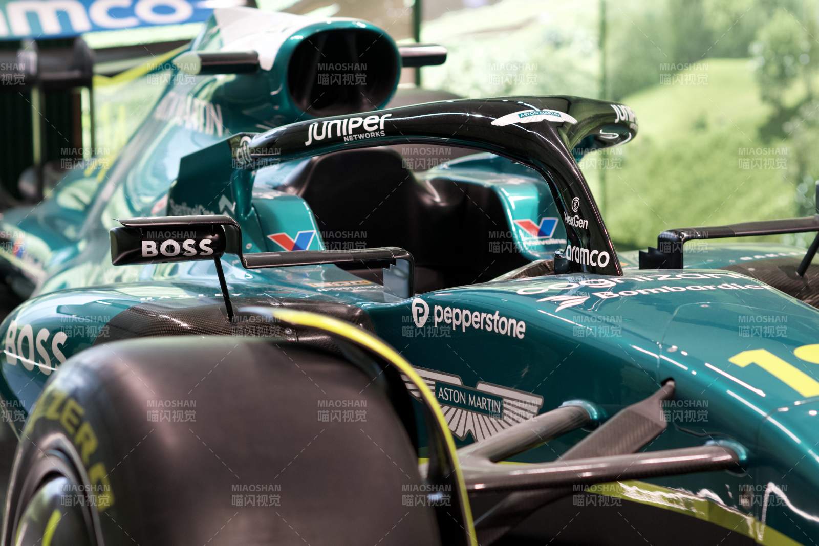 赛车特写 阿斯顿马丁图片