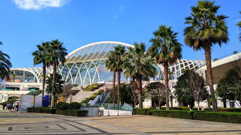 昆明滇池国际会展中心的建筑外景风光图片
